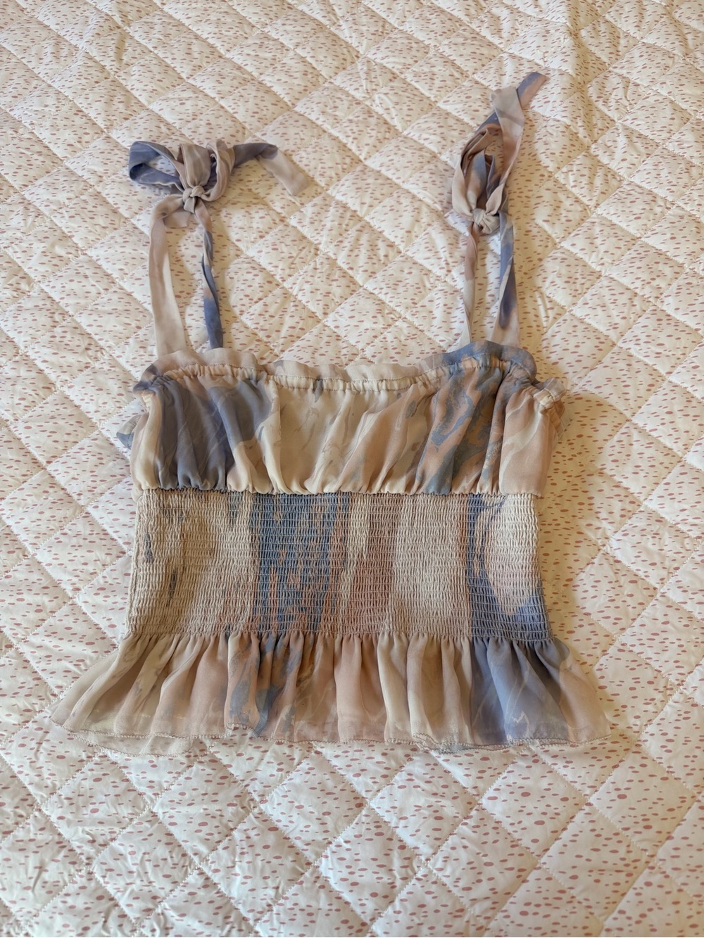 Wilfred Beige and Blue Tie-Shoulder Smocked Tank